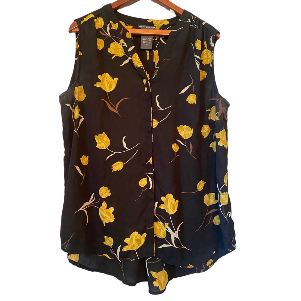 Chelsea & Theodore Floral Sleeveless High/Low Button Front Top